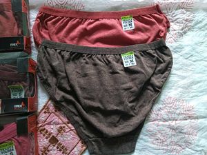 pack of 5 Panties - New Packaged Set