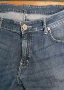 Low rise Slim Fit Narrow Leg Jeans