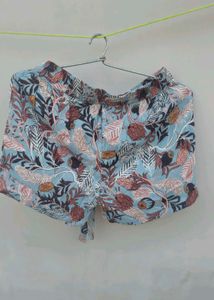 Cute Floral Tie-Front Shorts