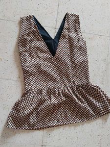 Geometric Print Peplum Top