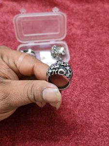 Gothic Skull Ring