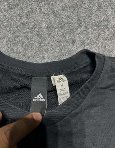 Adidas Sweatshirt
