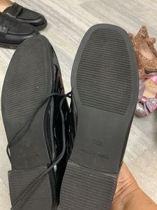 Glossy Black Lace-Up Oxford Shoes