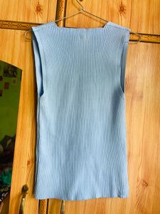 Baby Blue Ribbed V-Neck Sleeveless Top