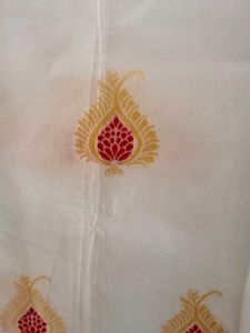 Elegant White Saree with Golden Border