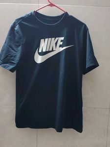 Nike T-Shirt