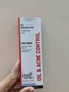 Chemist at Play Face Wash