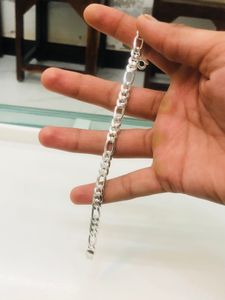 Gents Braclet Pure Silver (wt:-20.000g)