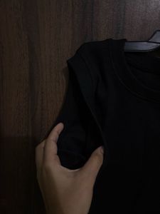 Sleek Black Sleeveless crop Top