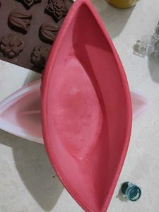 Pink Handmade Concrete Boat-Shaped Decorative Tray