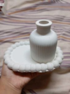 ribber vase with oval bubble tray x1
