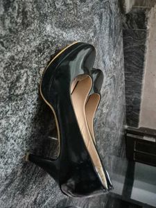 Black Pointed Heels