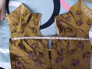 Double shade Vibrant Purple Saree with Gold Border