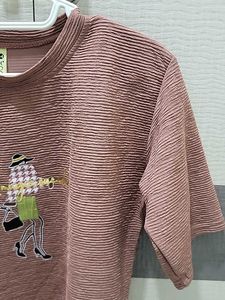 Chic Embroidered Graphic Tee