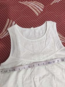 Offer White Sleeveless Dress