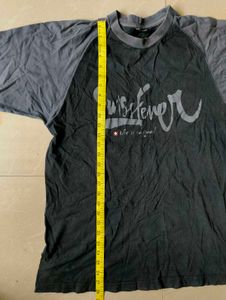 Vintage Y2K raglan sleeve tshirt
