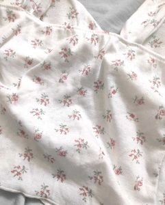 🎀 Cute Vintage Floral Bow Top 🌷🤍