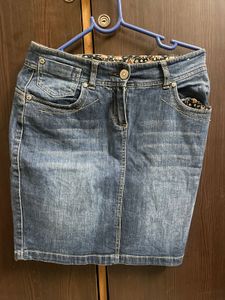Stylish Blue Denim Skirt