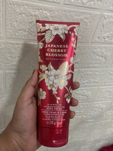 Bath & Body Works cream