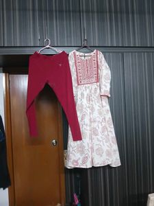 Women's Kurta and Leggings set both 600