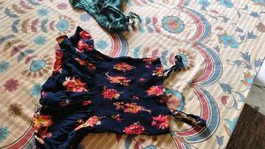 combo top. Xs to S size