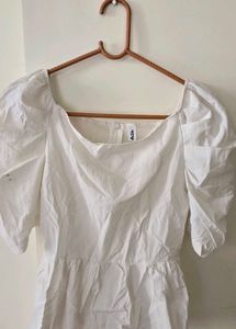 Chic White Puff Sleeve Peplum Top