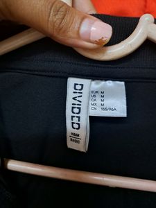 H&amp;M black crop top