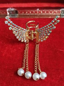 Combo of butterfly claw with earring