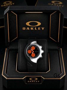 Oakley Detonator wristwatch featuring a silver bez