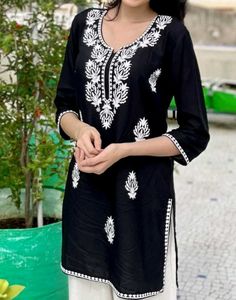 chikankri black kurti