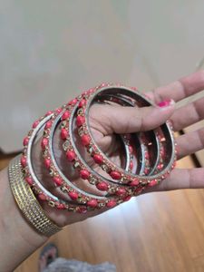 🎉Today only🎉Red &amp; Gold Beaded Bangle Set