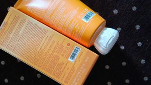 2 Face Wash ' sunscreen, moisturizer
