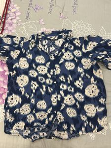 Stylish Blue Floral Print Button-Up Shirt