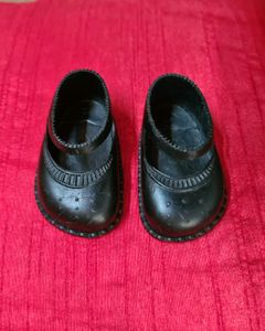 Doll's Black shoes of 1970s