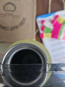 Insulated water bottle without lid