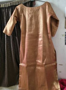 Elegant Gold Boat neck Kurta