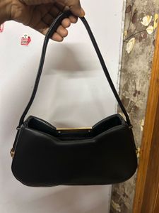 Chic Black Shoulder Bag