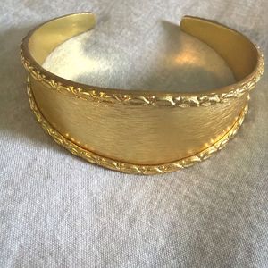 Elegant Gold Toned Cuff Bracelet— Freesize