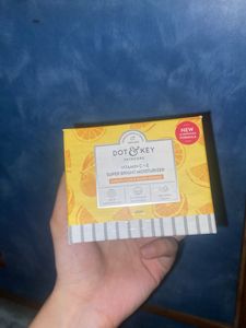 Dot & Key Vitamin C+E Super Bright Moisturizer