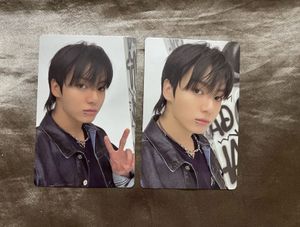 Official Bts jungkook photocards (set of 2)