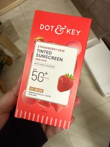 Dot &amp; Key Tinted Sunscreen SPF 50+ Strawberry Dew