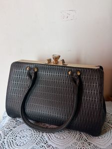 Stylish Textured Handbag