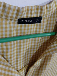 Cute Gingham Button-Up Shirt