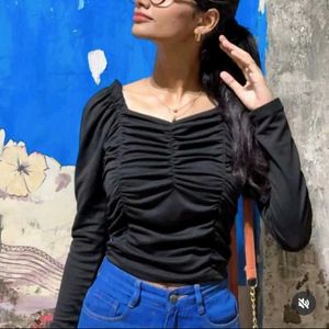 Chic Black Ruched Long Sleeve Top