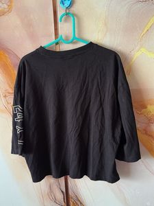 Black "Stay Strong" Graphic T-Shirt