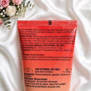 Everyuth Naturals Fruit Face Wash