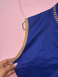 Blue Embroidered Sleeveless Kurta