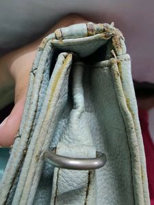 Esbeda- Sling Bag