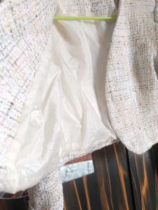 Chic Cropped Tweed Blazer