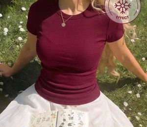 savana by urbanic maroon sleek tshirt